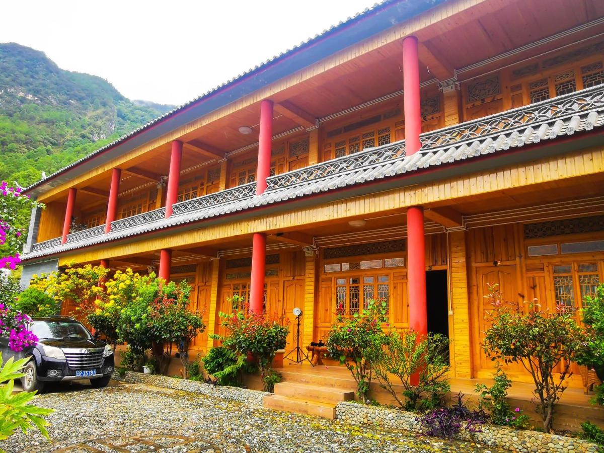 Tiger Leaping Gorge Tea Horse Gasthaus Shangri-La Extérieur photo