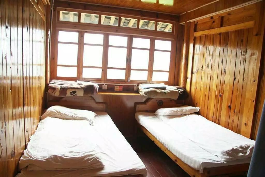 Tiger Leaping Gorge Tea Horse Gasthaus Shangri-La Extérieur photo